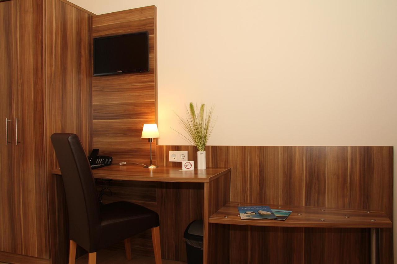Villa Croatia & Restaurant Adria 클링겐베라크암마인 외부 사진