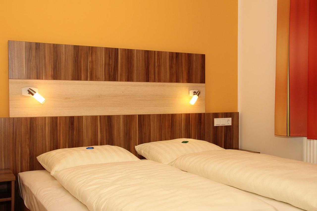 Villa Croatia & Restaurant Adria 클링겐베라크암마인 외부 사진
